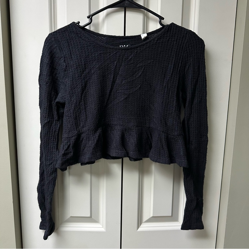 PacSun Women’s Black Ruffle Waffle Knit Long Sleeve Crop Top - XS
